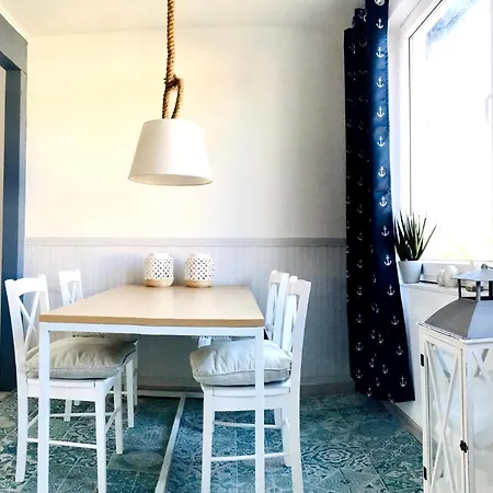 Sonniges Fischer-huus Vor Usedom & Direkt Am Haff Und Wasserzugang